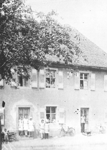 Altes Schulhaus um 1900